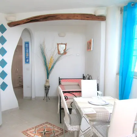 Sardinia Yellow House Feriehus *