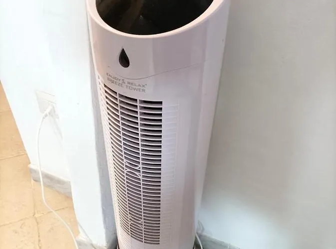 Sardinia Yellow House 度假居 索拉纳斯